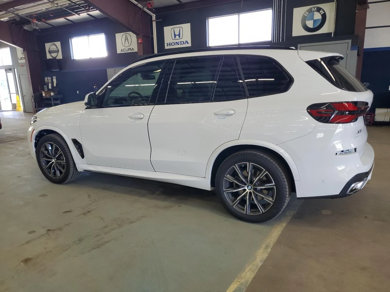 BMW X5 XDRIVE40I - изображение 2