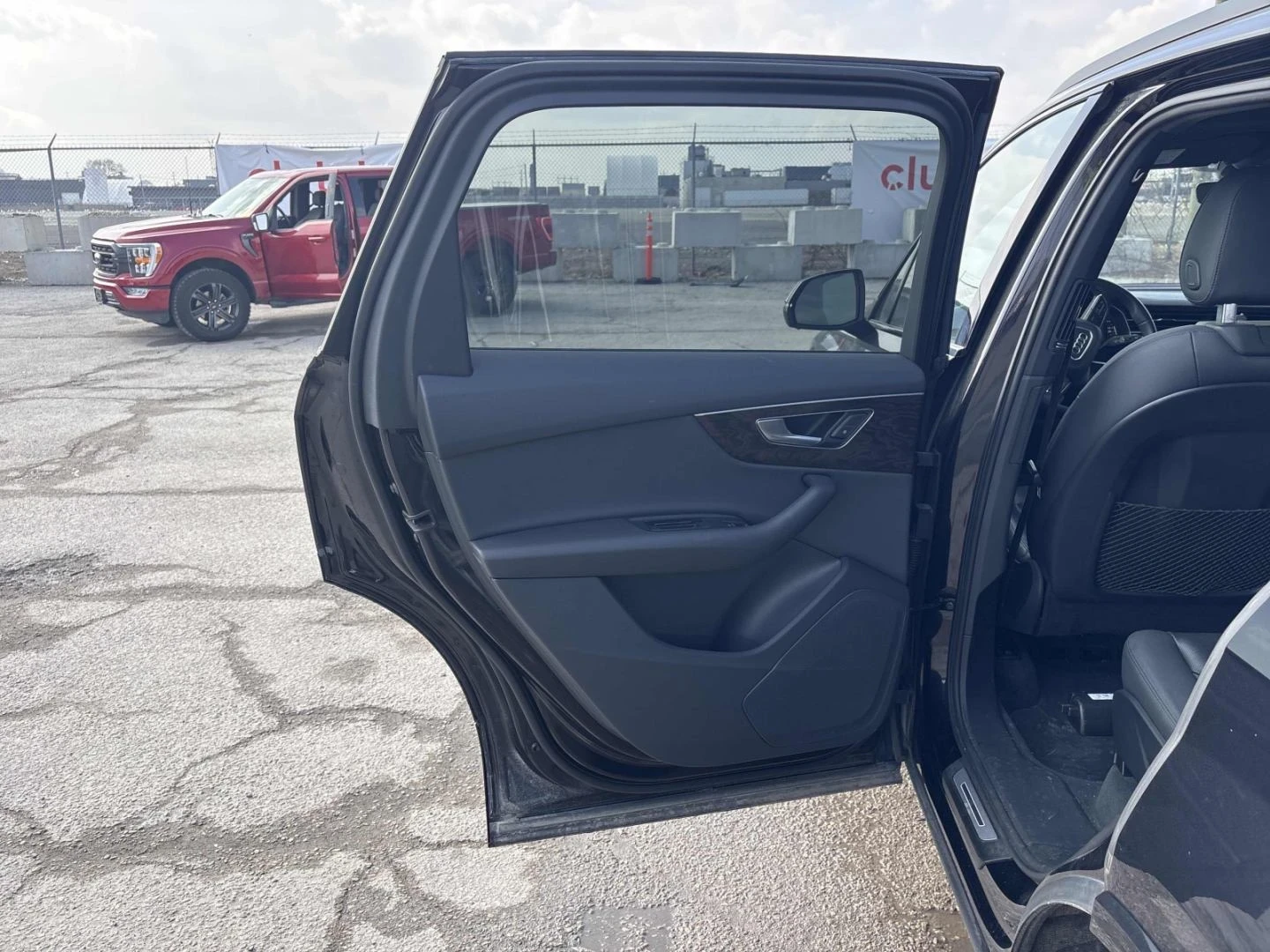 Audi Q7 3.0 TFSI, 340hp, S-line, full digital, Distronic, , снимка 14 - Автомобили и джипове - 53831388