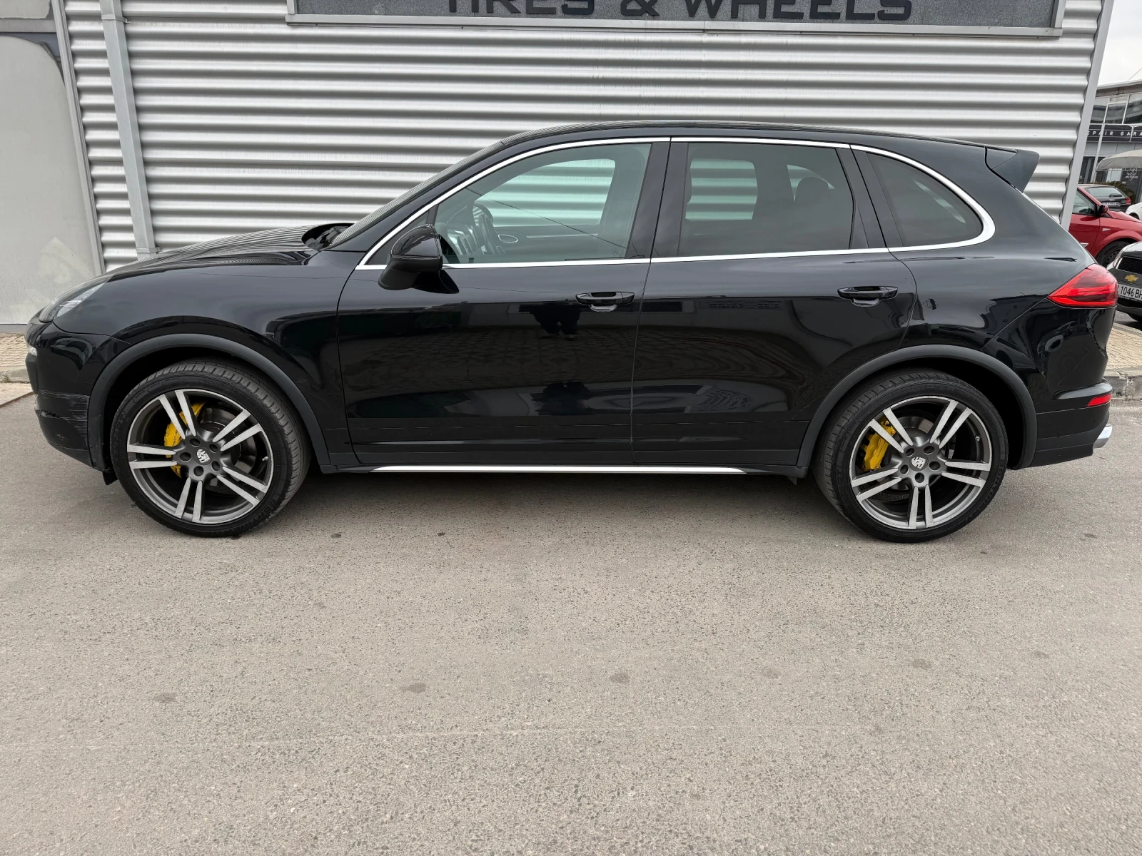 Porsche Cayenne Facelift+ Led+ 3.0TDI V6+ 4x4+ Подгрев, снимка 2 - Автомобили и джипове - 53884911