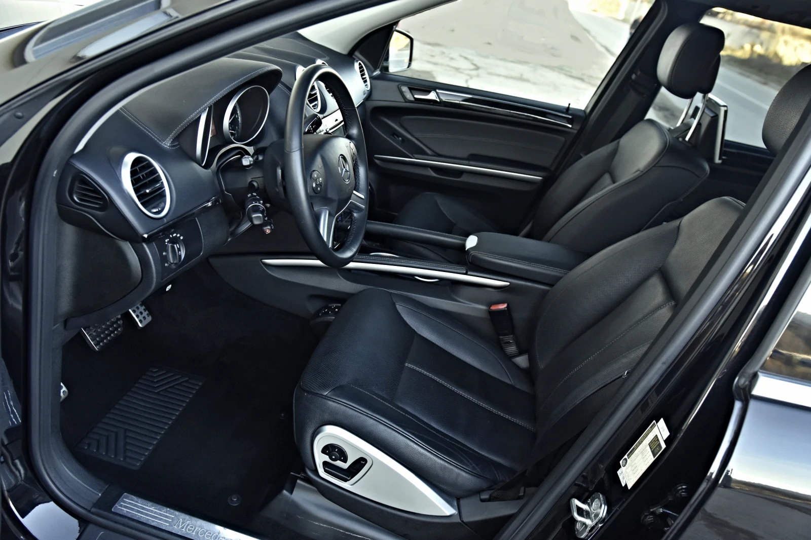 Mercedes-Benz GL 500 Grand edition full maxx, снимка 8 - Автомобили и джипове - 54650465