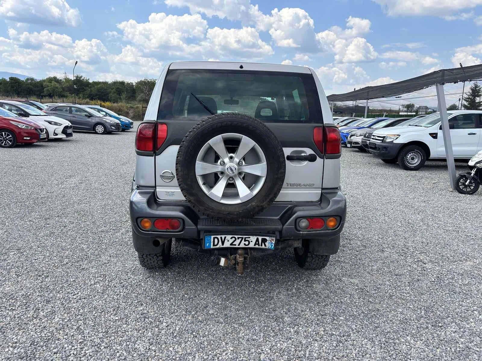 Nissan Terrano 3.0.154.Кс, снимка 6 - Автомобили и джипове - 55162829