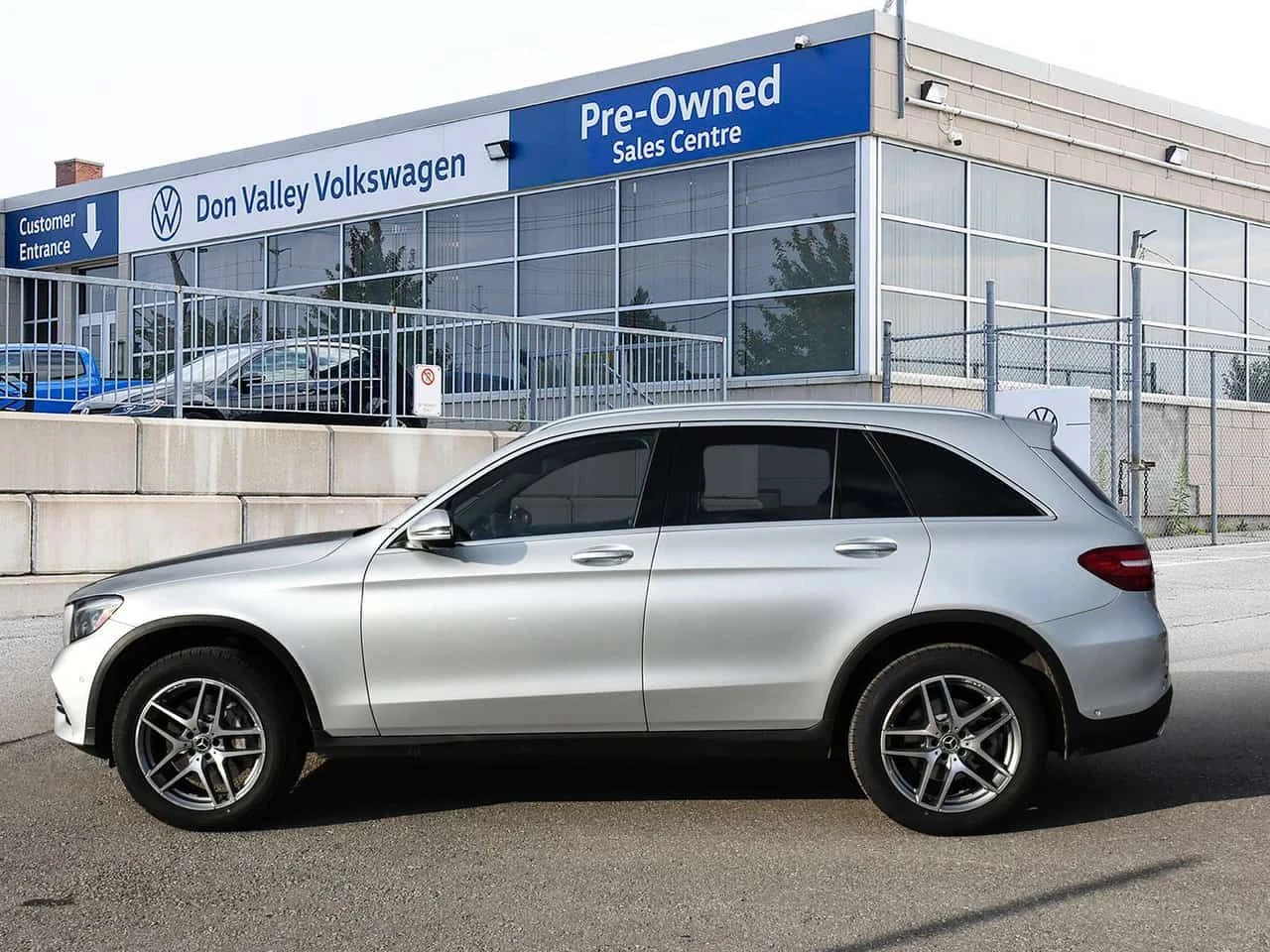 Mercedes-Benz GLC * 300 4MATIC SUV * CARFAX * ���� �� �� | Mobile.bg � ����������� 2