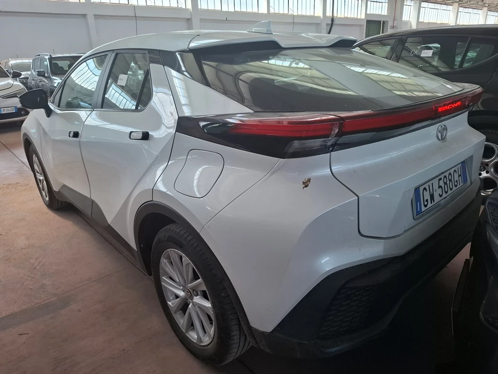 Toyota C-HR 1.8 Active - Hybrid, снимка 4 - Автомобили и джипове - 55446812