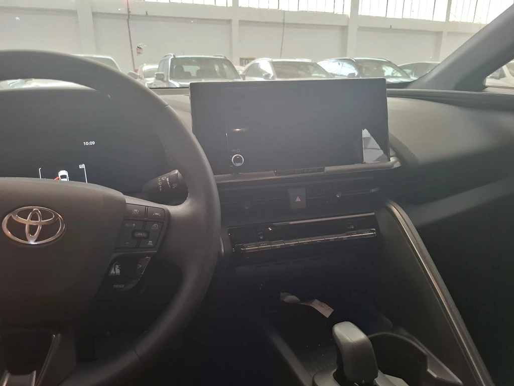 Toyota C-HR 1.8 Active - Hybrid, снимка 6 - Автомобили и джипове - 55446812