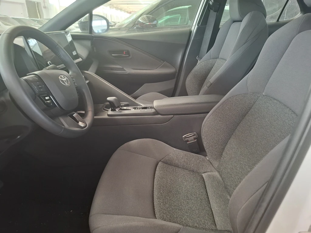 Toyota C-HR 1.8 Active - Hybrid, снимка 5 - Автомобили и джипове - 55446812