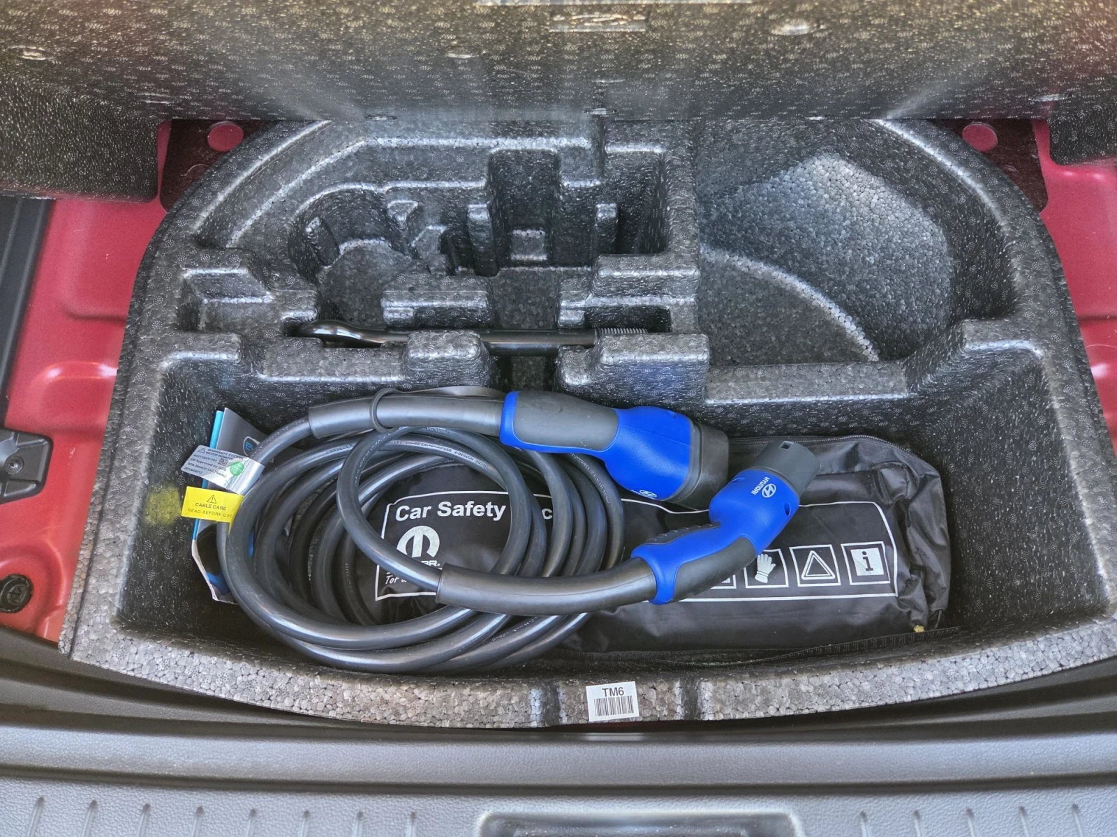 Hyundai Kona 64kW, снимка 14 - Автомобили и джипове - 55890691