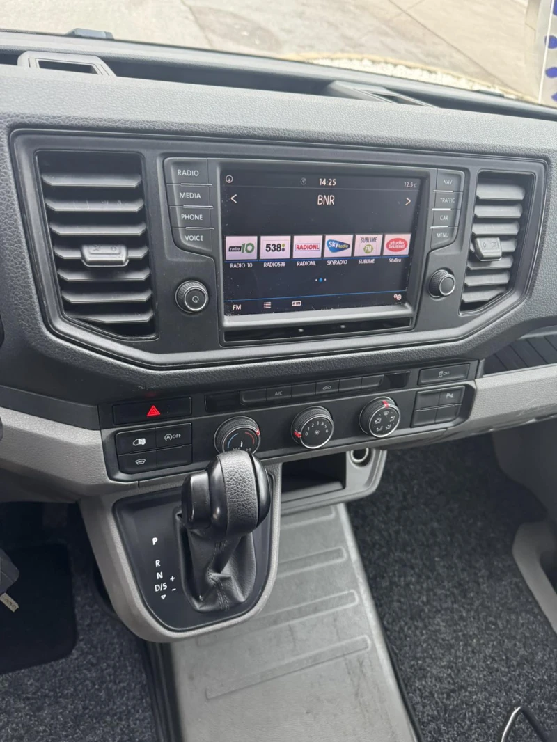 VW Crafter 2.0 TDI/Клима, снимка 9 - Бусове и автобуси - 53269551