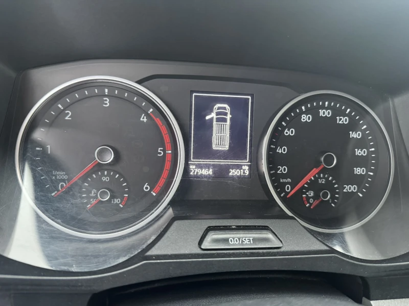 VW Crafter 2.0 TDI/Клима, снимка 8 - Бусове и автобуси - 53269551