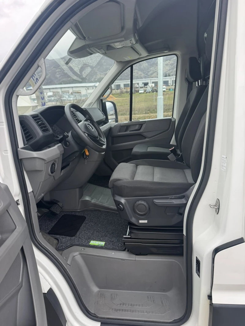 VW Crafter 2.0 TDI/Клима, снимка 6 - Бусове и автобуси - 53269551
