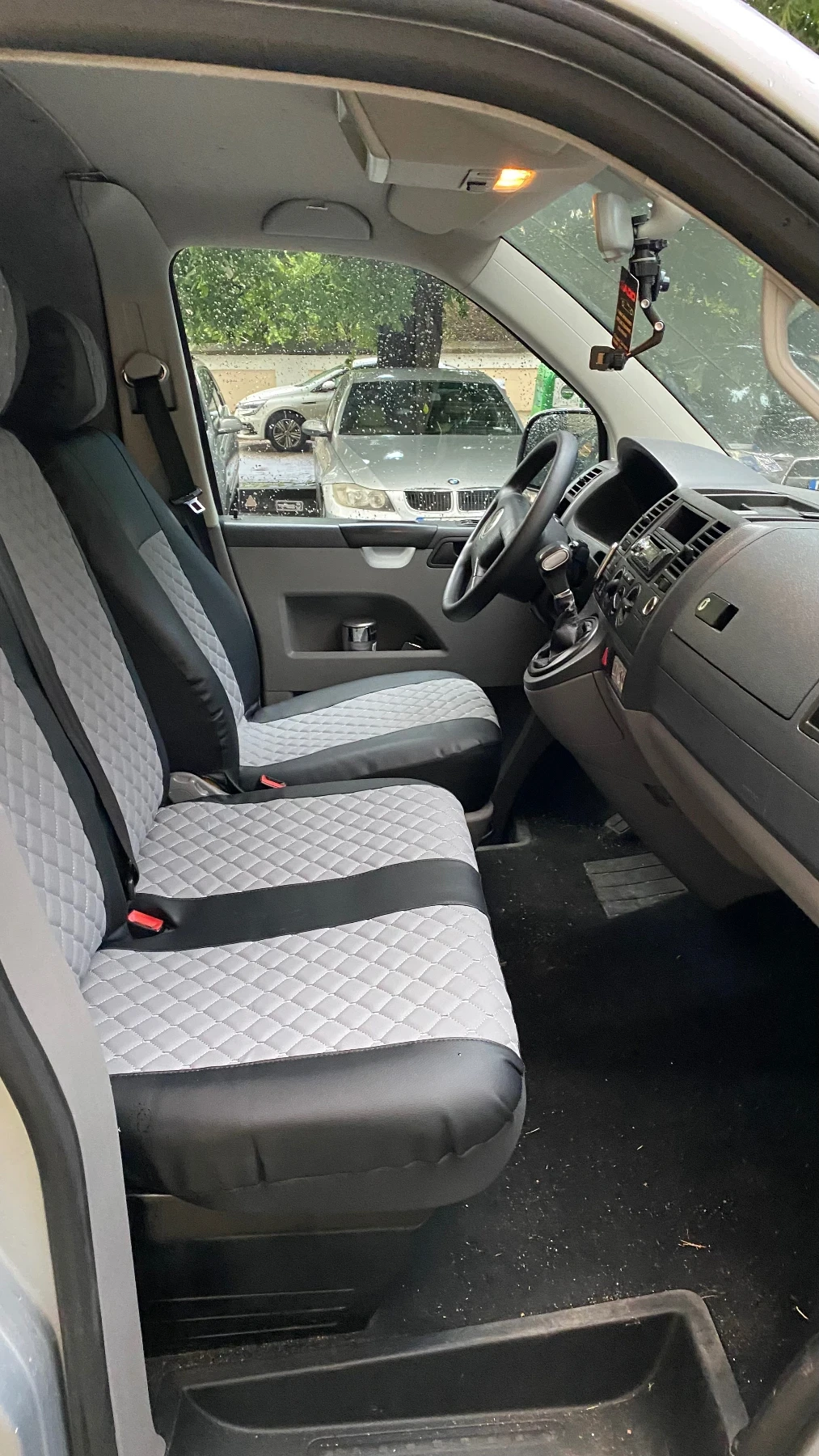 VW T5 2.5TDI , снимка 8 - Бусове и автобуси - 55966115