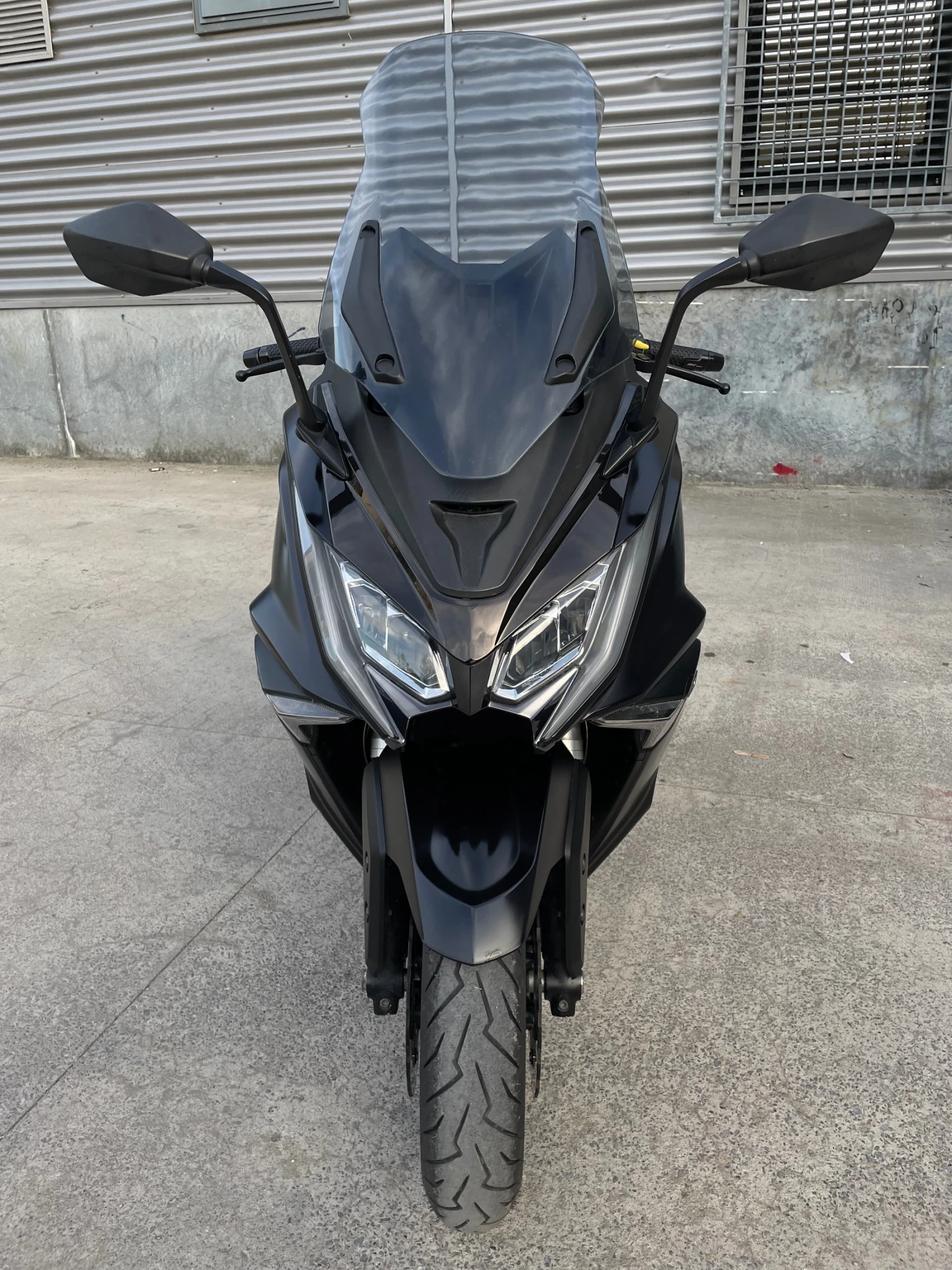 Kymco AK 550 Регистриран* Обслужен* Нови Гуми!, снимка 8 - Мотоциклети и мототехника - 54221192