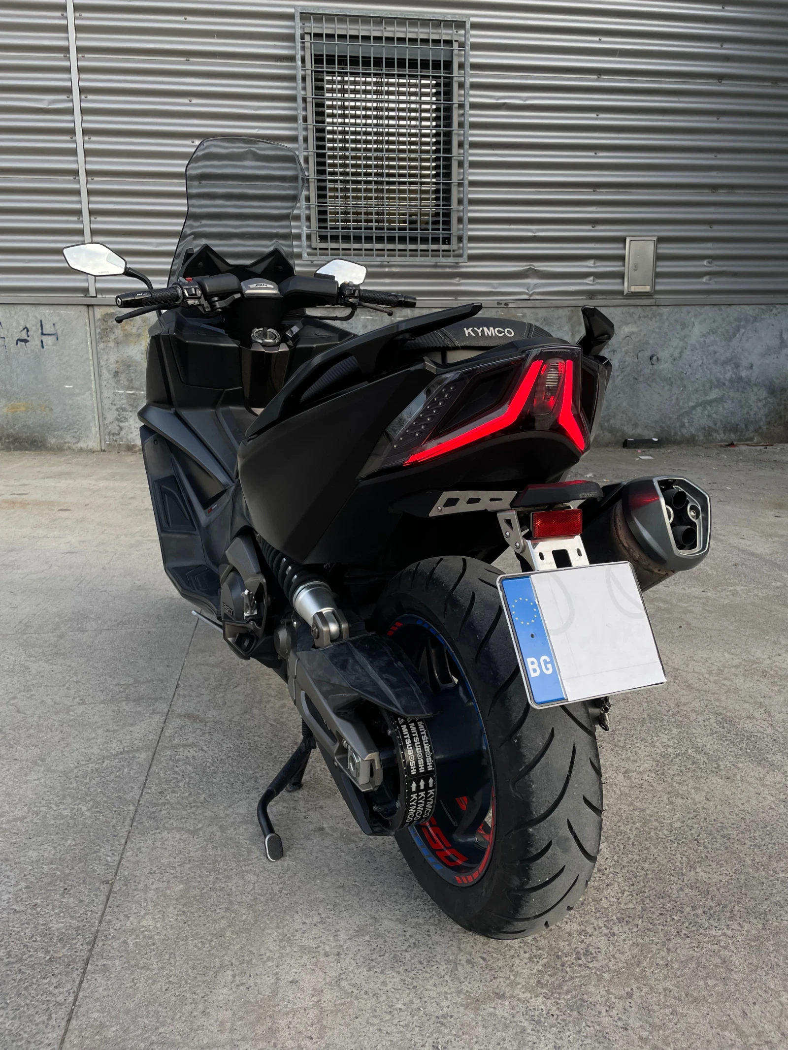 Kymco AK 550 Регистриран* Обслужен* Нови Гуми!, снимка 4 - Мотоциклети и мототехника - 54221192