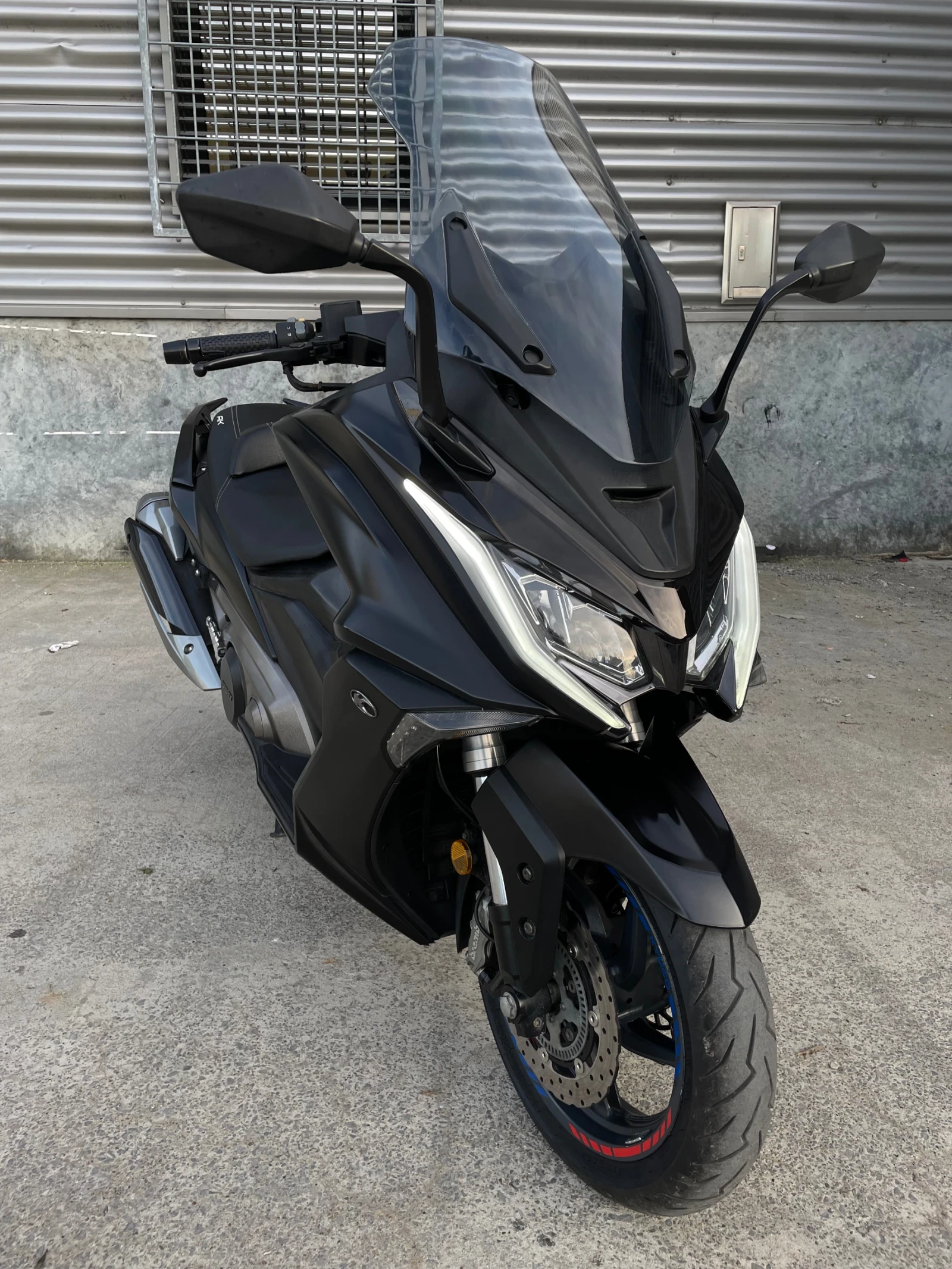 Kymco AK 550 Регистриран* Обслужен* Нови Гуми!, снимка 7 - Мотоциклети и мототехника - 54221192