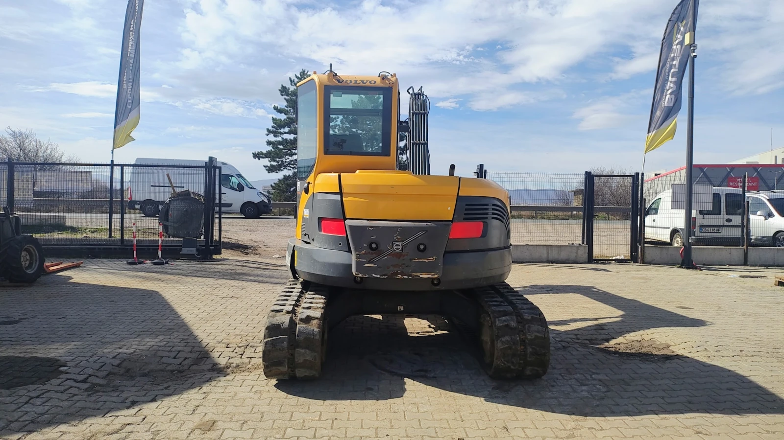 Багер Volvo ECR88  - изображение 5