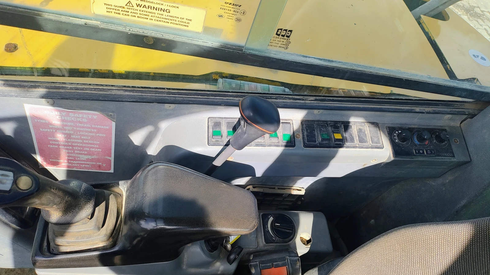 Багер Volvo ECR88  - изображение 8