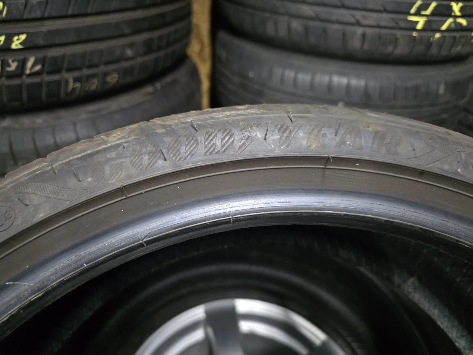 Гуми Летни 205/40R18, снимка 8 - Гуми и джанти - 56730663
