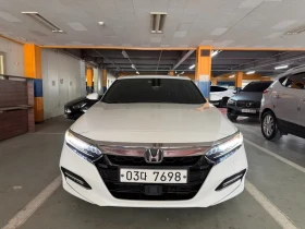 ����� �� �������� �� Honda Accord 10Th Generation 2.0 Hybrid Touring
