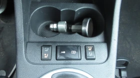 Skoda Roomster SCOUT 1.6-AUTOMAT-ГАЗОВ ИНЖЕКЦИОН | Auto.bg — изображение 12