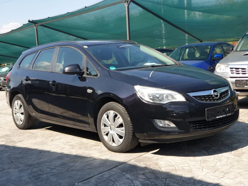 Opel Astra, снимка 2 - Автомобили и джипове - 47233335