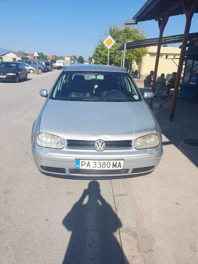 VW Golf, снимка 1 - Автомобили и джипове - 47238785