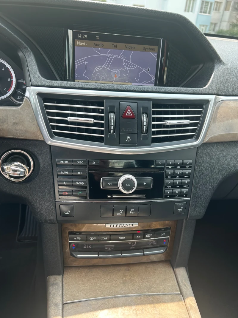 Mercedes-Benz E 350 CDI 231к.с.  ELEGANCE , снимка 11 - Автомобили и джипове - 50526198