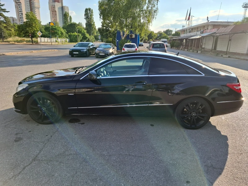 Mercedes-Benz E 220 Cupe, снимка 2 - Автомобили и джипове - 50991881
