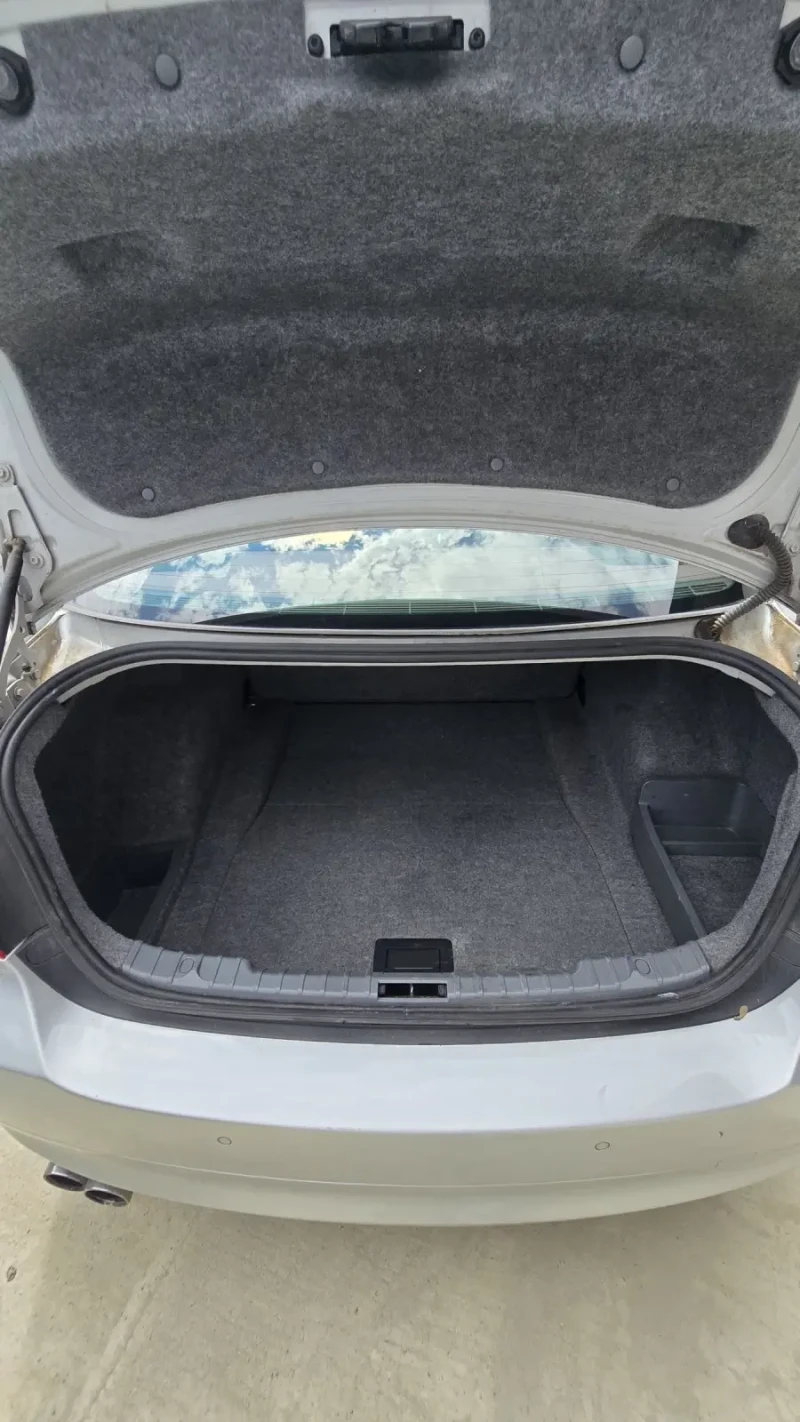 BMW 330 Xd, снимка 14 - Автомобили и джипове - 52657190