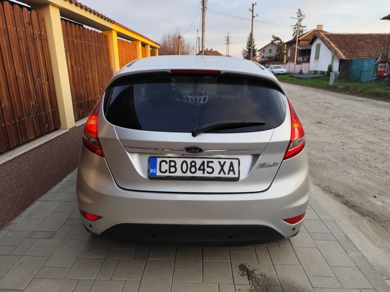 Ford Fiesta AVTOMAT TITANIUM, снимка 3 - Автомобили и джипове - 52790386
