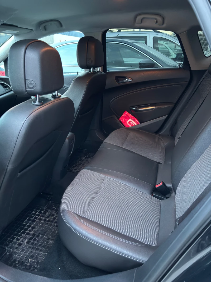 Opel Astra 1.7 cdti, снимка 13 - Автомобили и джипове - 52942691