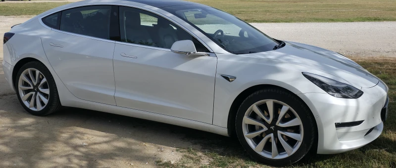 Tesla Model 3 Dual Motor, снимка 9 - Автомобили и джипове - 53030744