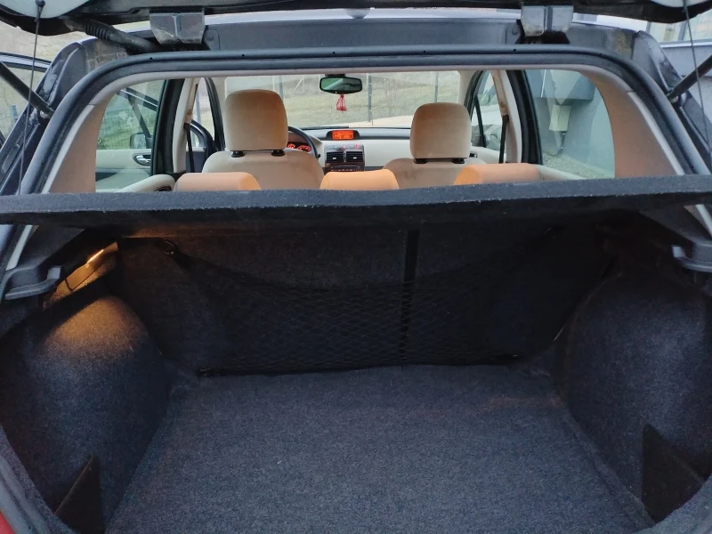 Peugeot 307 2.0 139кс Климатроник 140хил.км Подгреви Парктрон, снимка 16 - Автомобили и джипове - 53089276