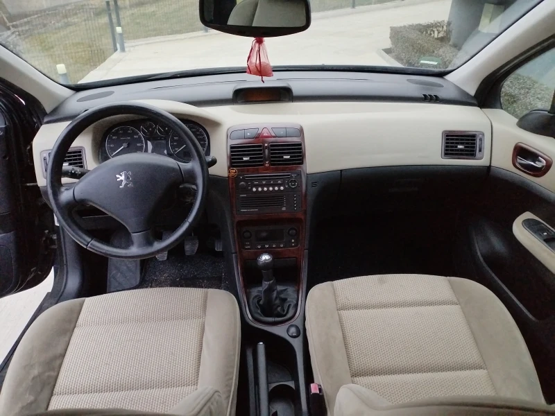 Peugeot 307 2.0 139кс Климатроник 140хил.км Подгреви Парктрон, снимка 15 - Автомобили и джипове - 53089276