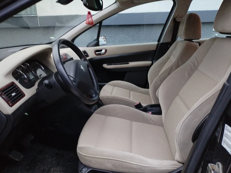 Peugeot 307 2.0 139кс Климатроник 140хил.км Подгреви Парктрон, снимка 12 - Автомобили и джипове - 53089276