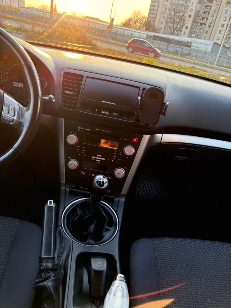 Subaru Legacy, снимка 10 - Автомобили и джипове - 53358384