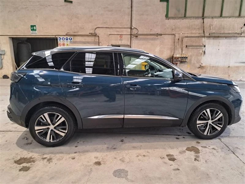 Peugeot 3008 1.5 HDI  ALLURE -- KAMERA !!, снимка 4 - Автомобили и джипове - 49505471