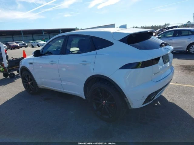 Jaguar E-pace R-DYNAMIC S* ПОДГРЕВ* 360 КАМЕРИ* ПАНОРАМА* HARMAN - изображение 4