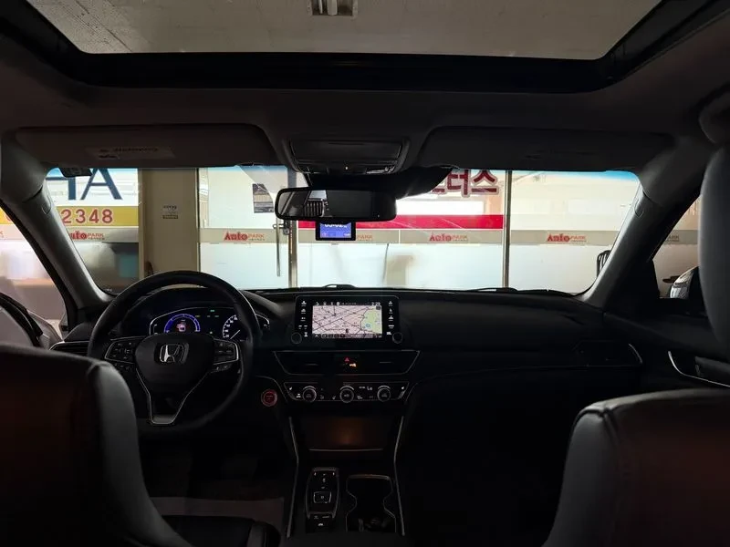 Honda Accord 10Th Generation 2.0 Hybrid Touring | Mobile.bg � ����������� 13