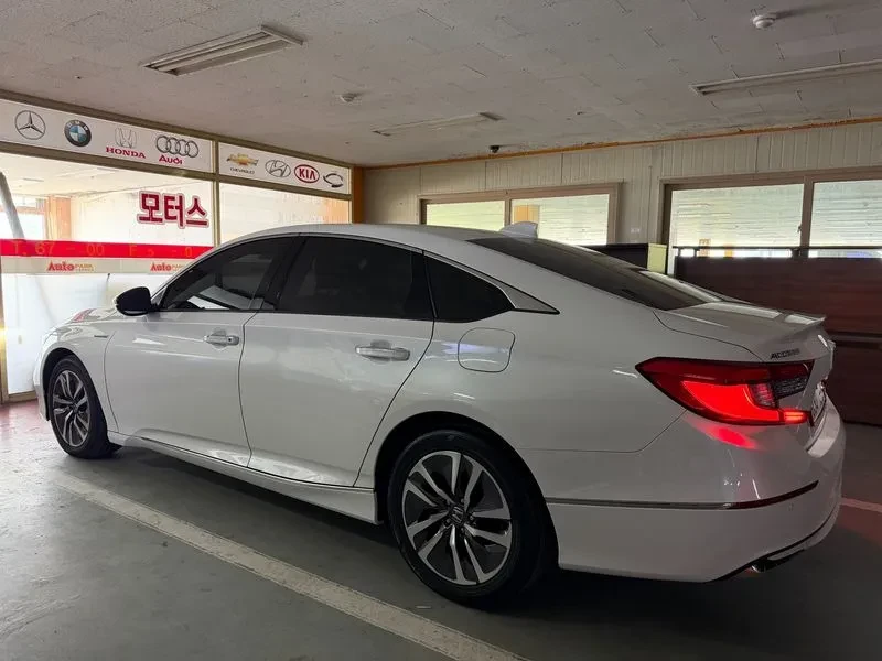 Honda Accord 10Th Generation 2.0 Hybrid Touring | Mobile.bg � ����������� 12