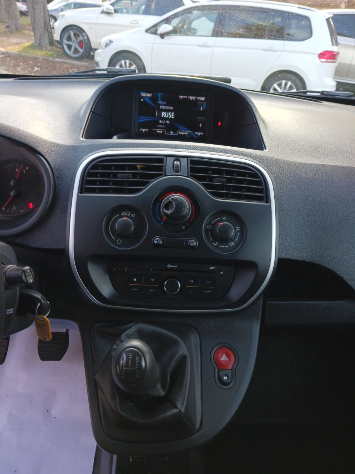 Renault Kangoo Maxi1.5 DCI Comfort  | Mobile.bg — изображение 12
