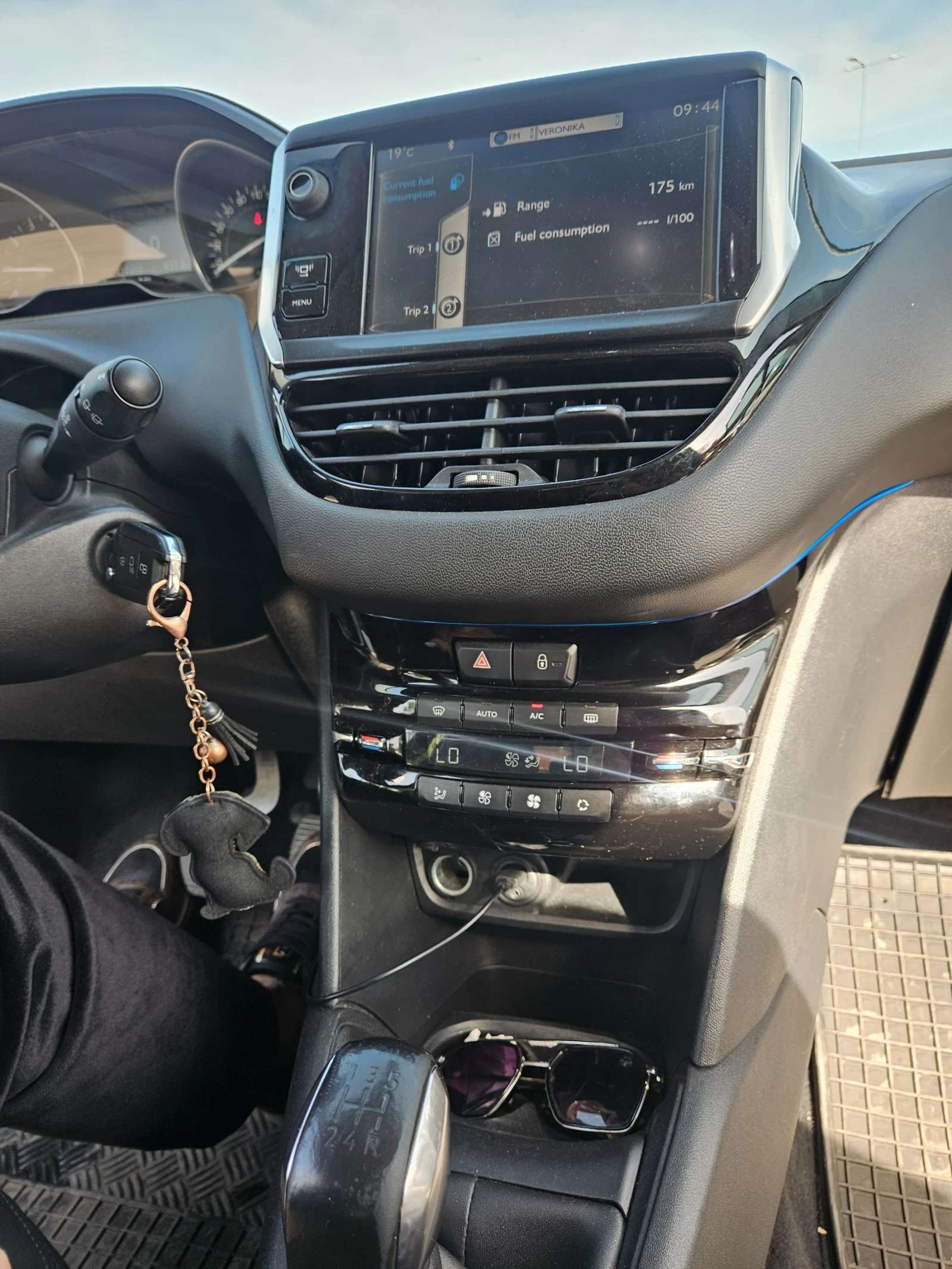Peugeot 208  - изображение 4