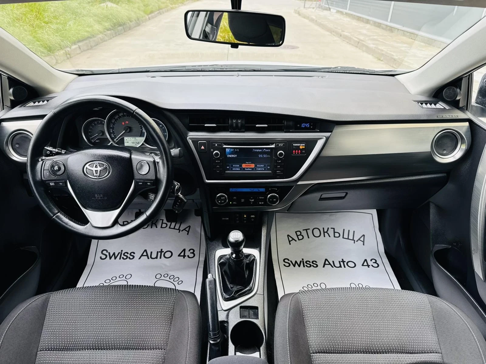 Toyota Auris 1.6i Swiss - изображение 10