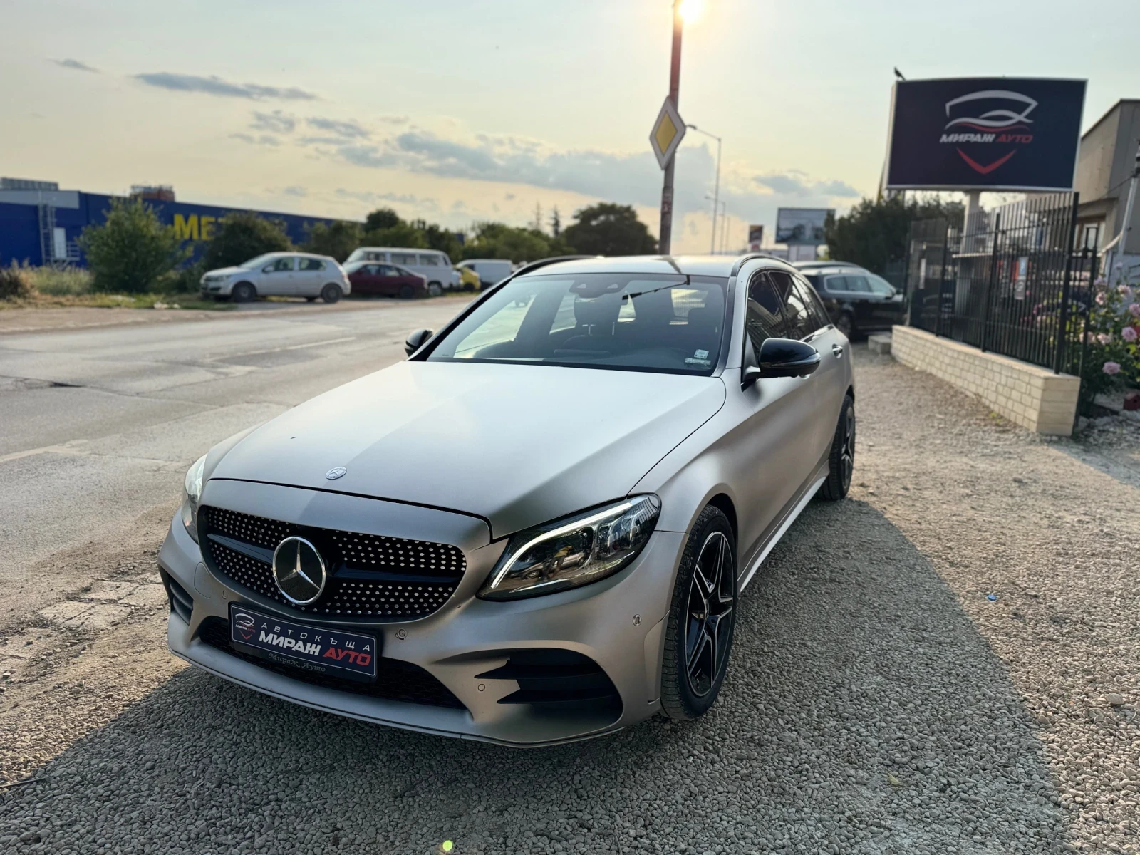 Mercedes-Benz C 220 * * * AMG* * * KAMERA* * * DISTRONIC* * *  | Mobile.bg   1