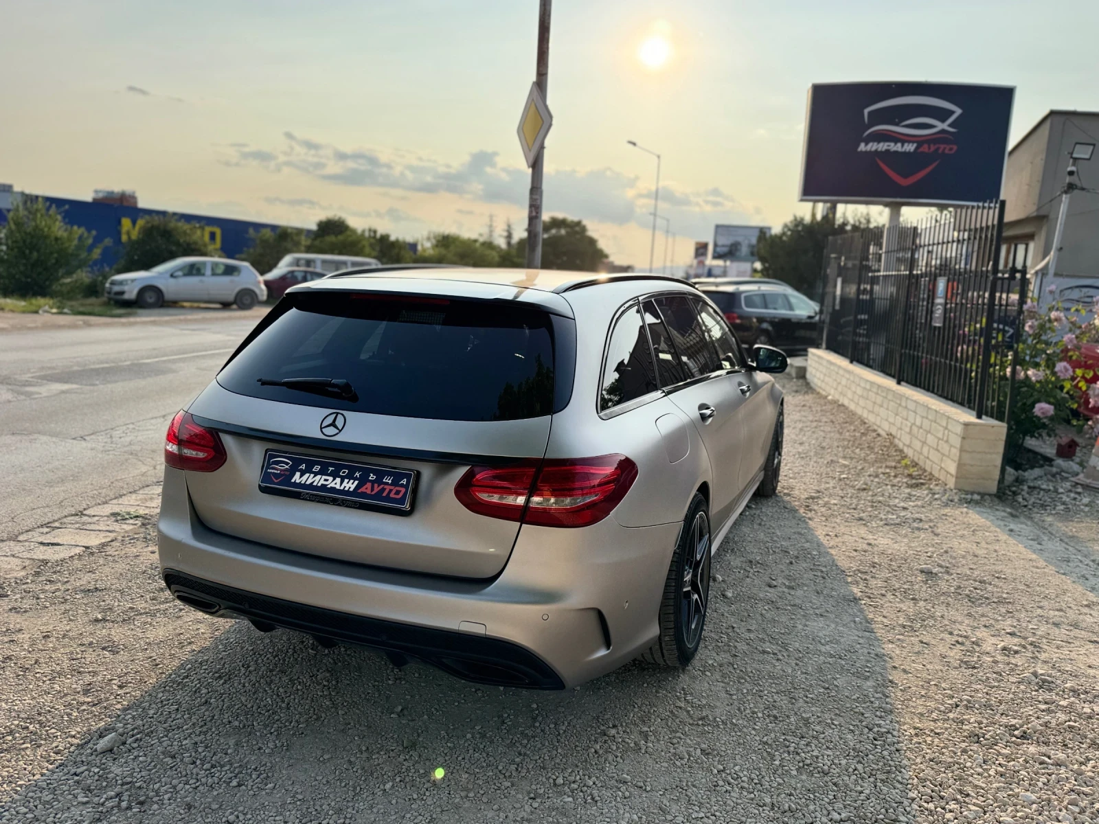 Mercedes-Benz C 220 * * * AMG* * * KAMERA* * * DISTRONIC* * *  - изображение 6