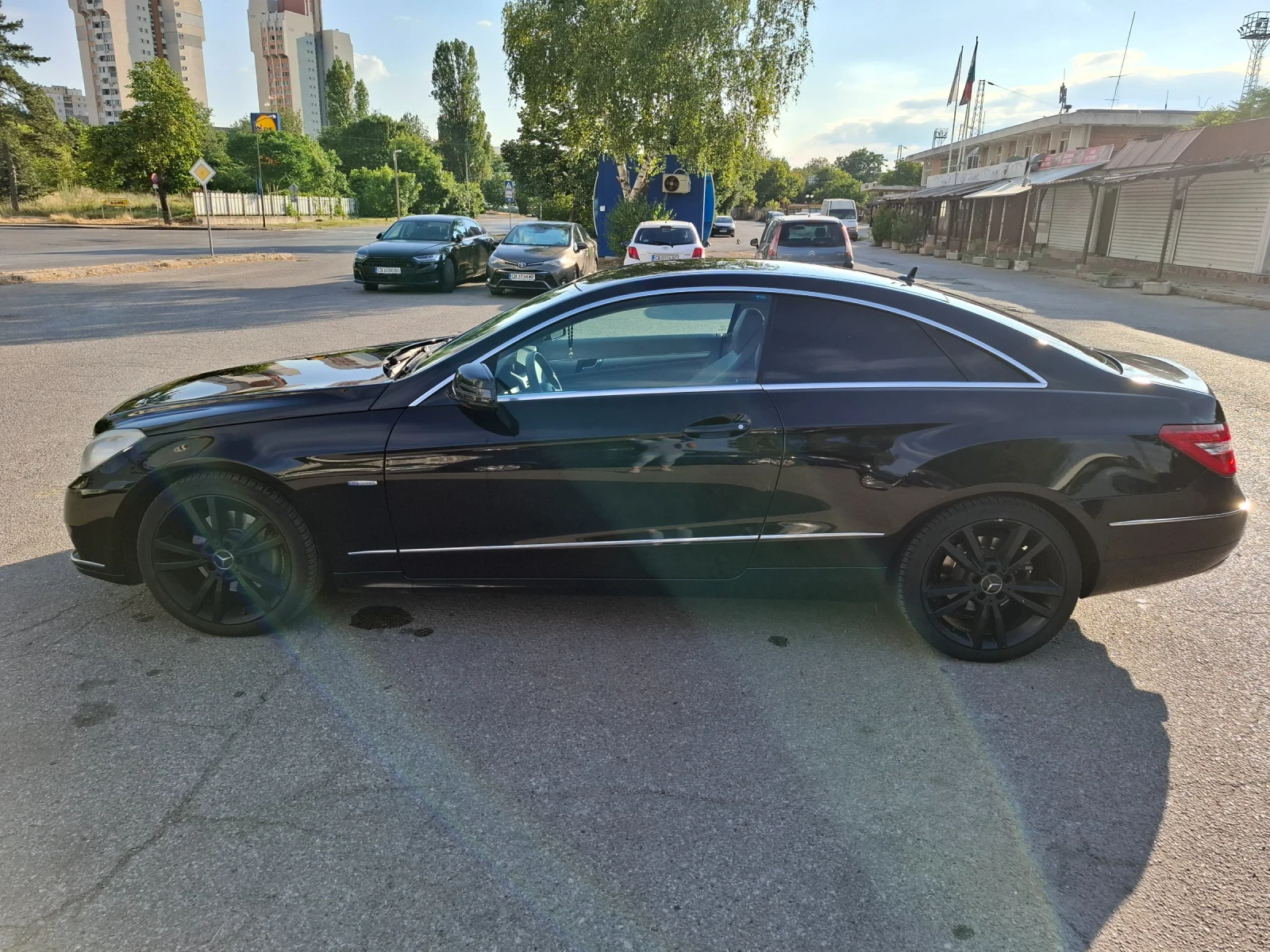 Mercedes-Benz E 220  - изображение 2
