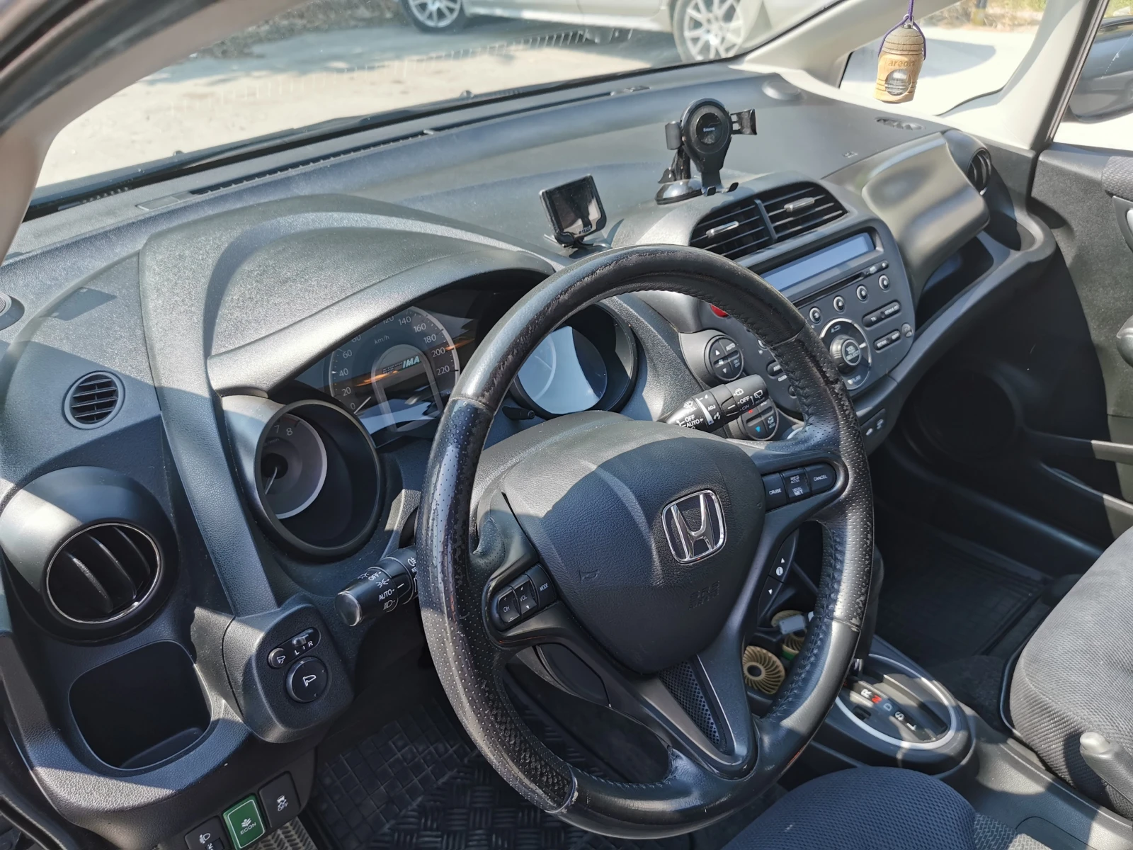 Honda Jazz  - изображение 10