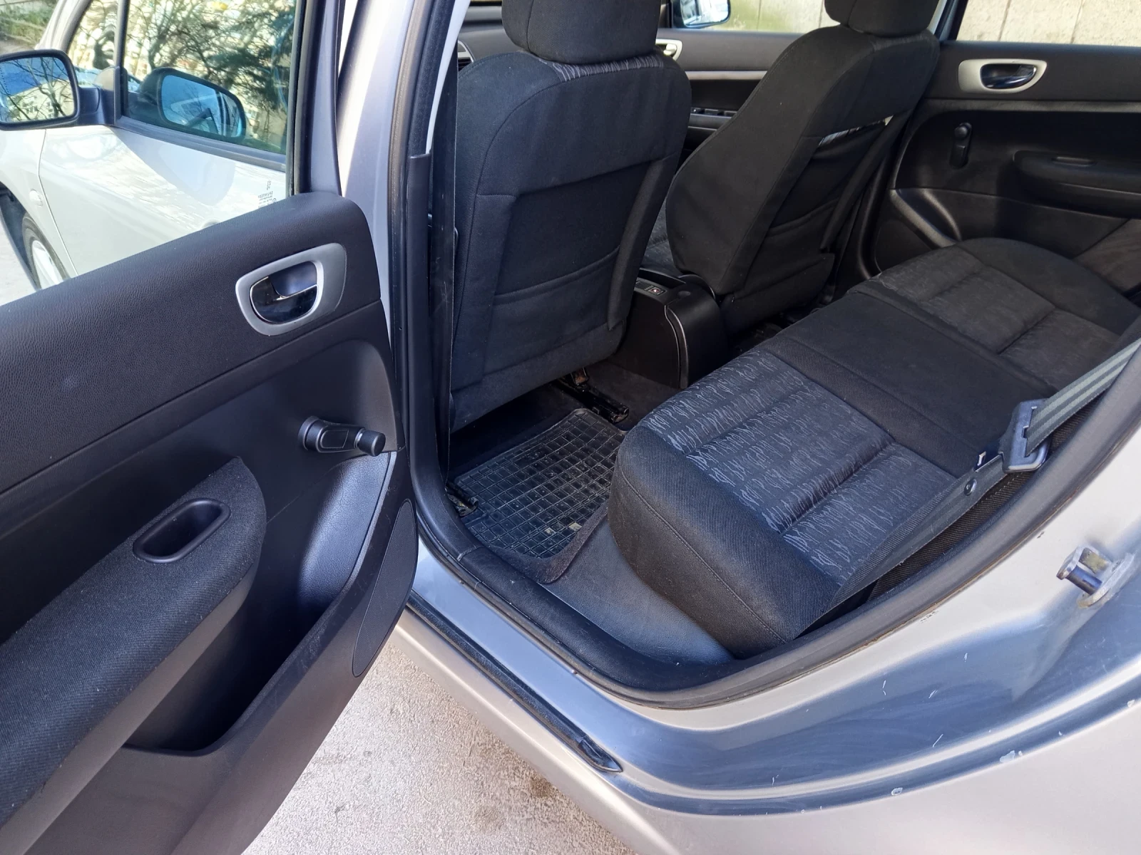 Peugeot 307, снимка 7 - Автомобили и джипове - 53986211