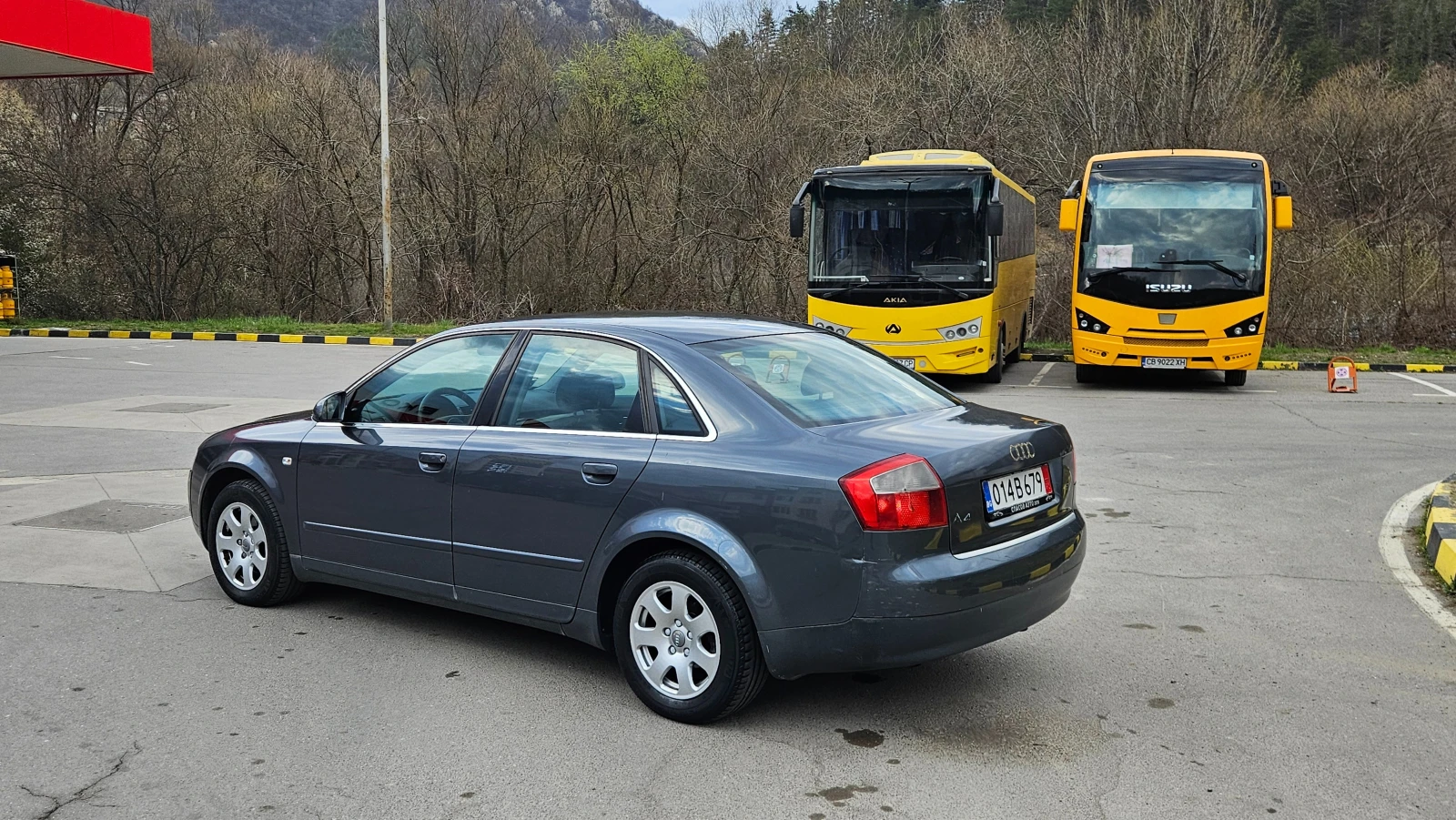 Audi A4 1.9 TDI KLIMATRONIK/131 hp, снимка 4 - Автомобили и джипове - 54003084
