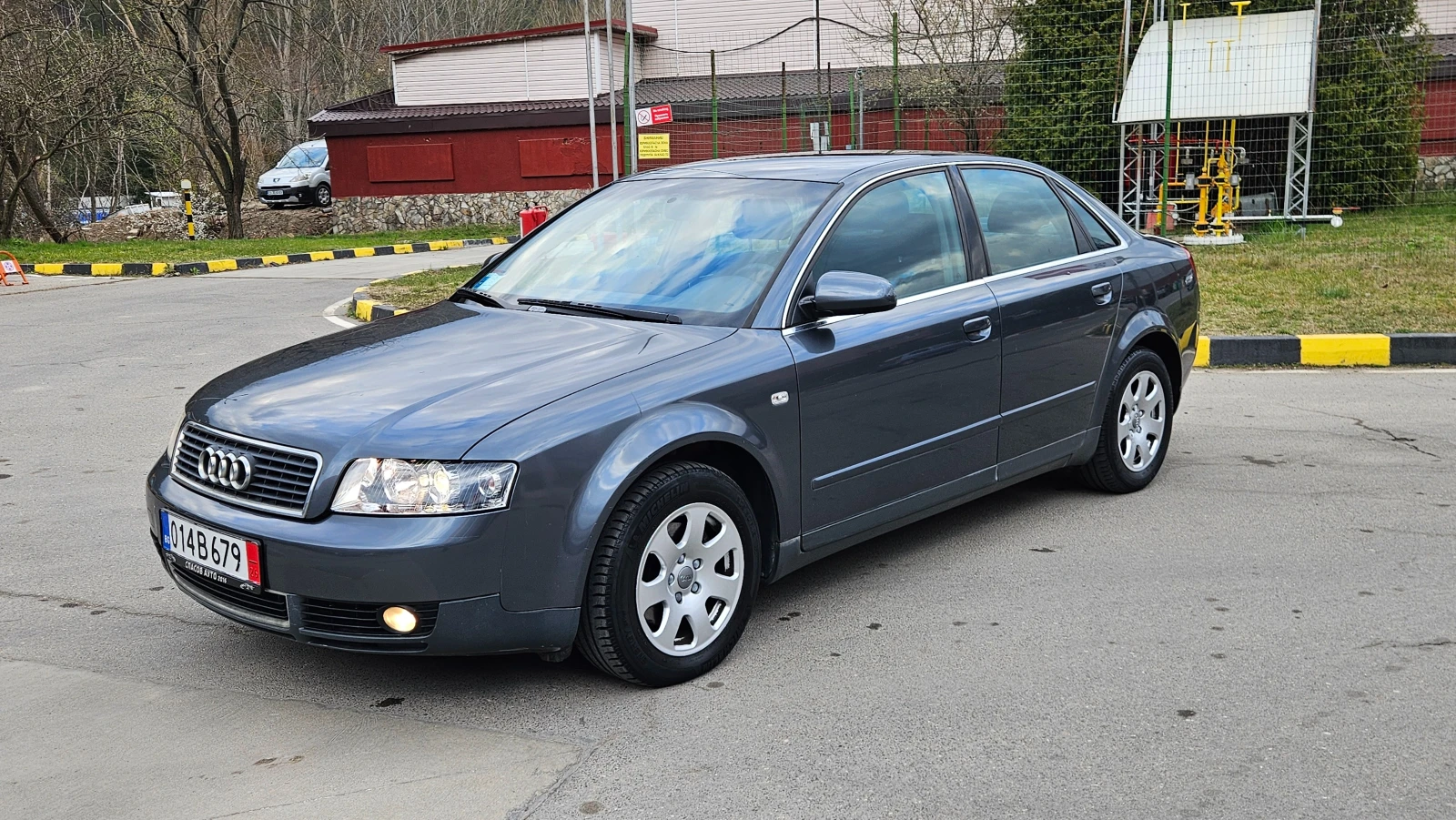 Audi A4 1.9 TDI KLIMATRONIK/131 hp, снимка 2 - Автомобили и джипове - 54003084