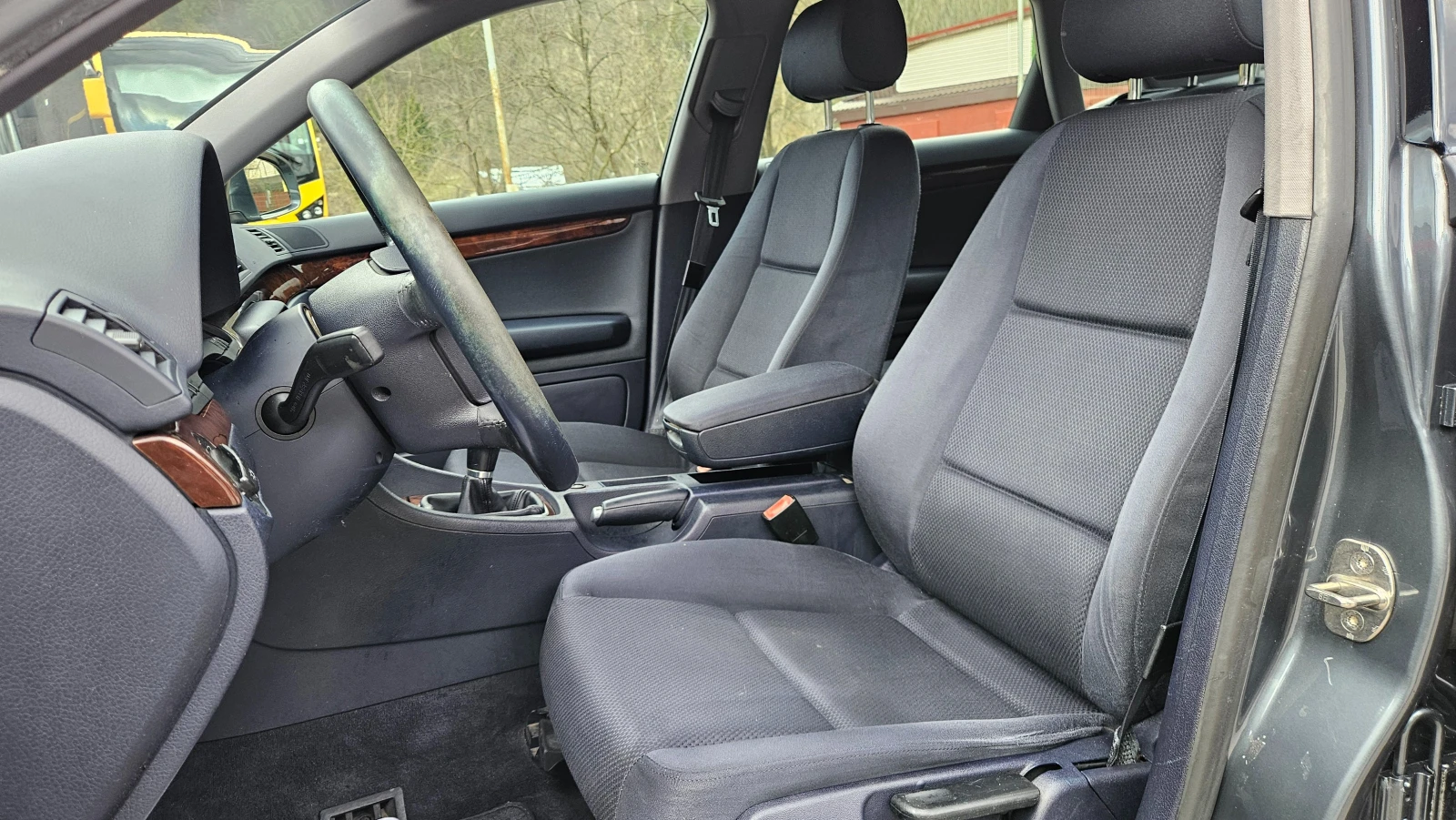 Audi A4 1.9 TDI KLIMATRONIK/131 hp, снимка 11 - Автомобили и джипове - 54003084