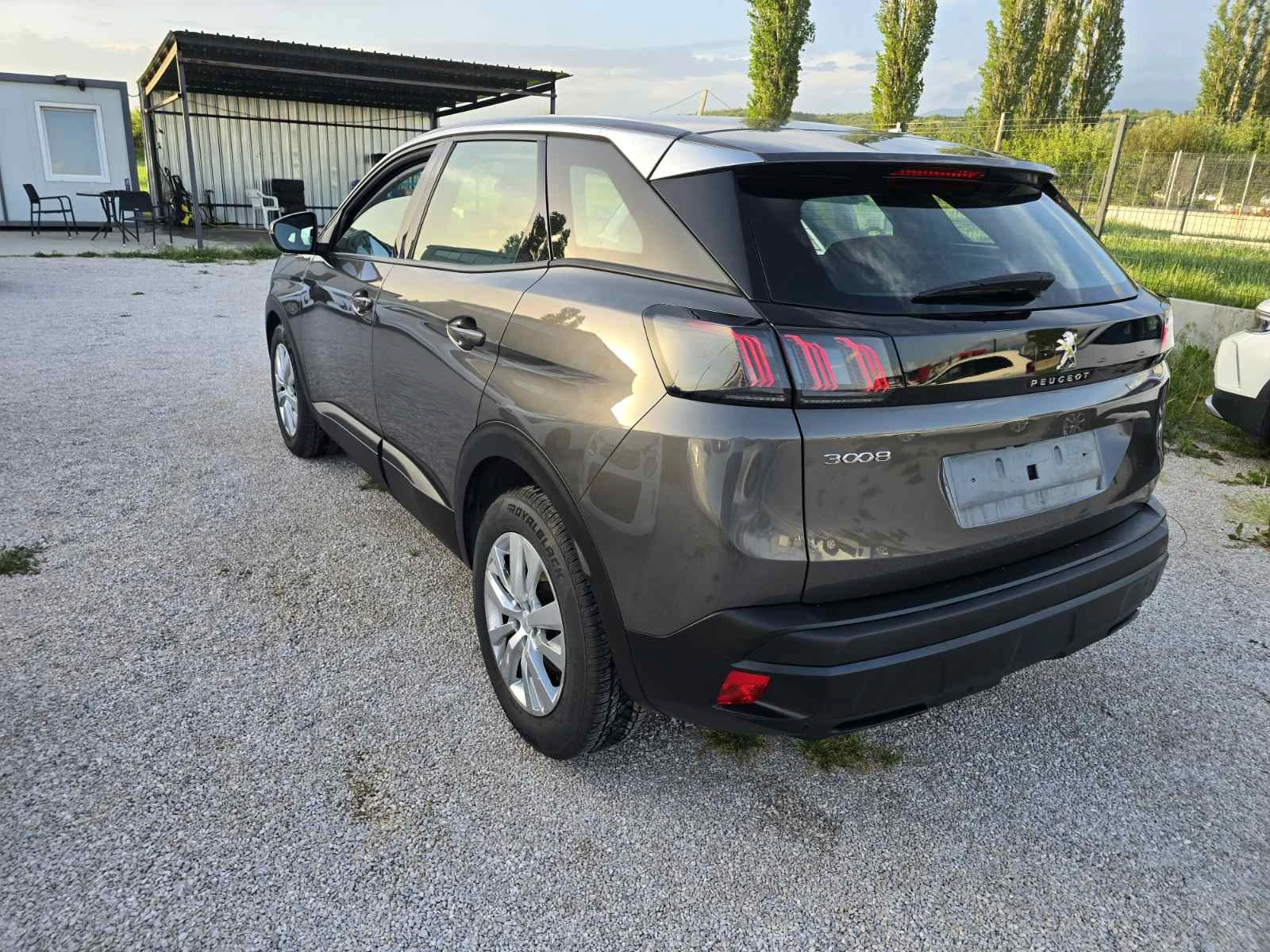 Peugeot 3008 1.5 BlueHDi Навигация| Камера| 360, снимка 8 - Автомобили и джипове - 54511729